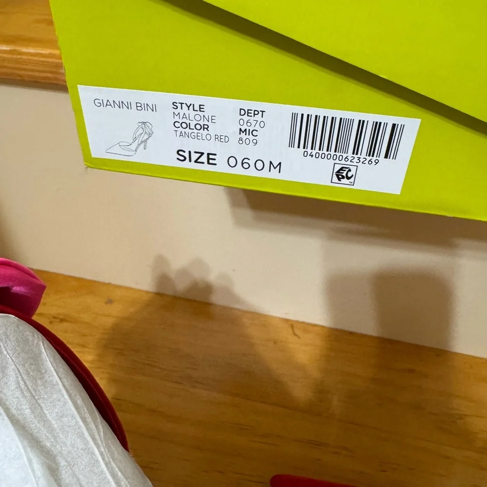 Gianni Bini -Elegant Red Women's Heels with Floral Accent - Picture 4 of 5